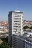 Seitenansicht des Ringturms